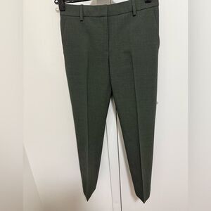 Theory Stretch Wool Slim fit Woman’s Ankle Length Trouser. Green. Size 00.